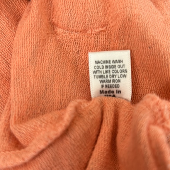 NWT, Monrow, Supersoft full zip hoodie with kangaroo pockets in coral - Picture 9 of 9